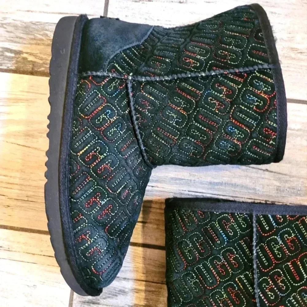UGG Graphic Stitch class II short boots rainbow colorful black suede leather 6